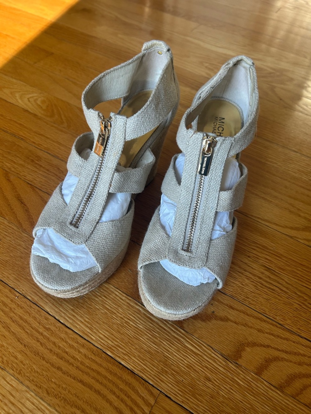 Michael Kors Damita Wedge Zippered sandals size 9.5